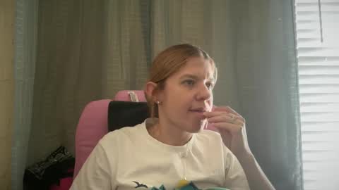 Snapshot of ebony8ivory chatting on May 18, 2026, 2:45 pm americnbarbie online show from May 18, 2026, 2:45 pm