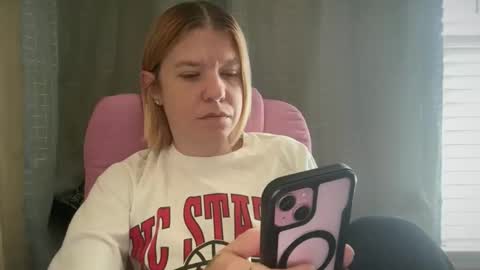 Snapshot of ebony8ivory chatting on May 25, 2026, 2:12 pm americnbarbie online show from May 25, 2026, 2:12 pm