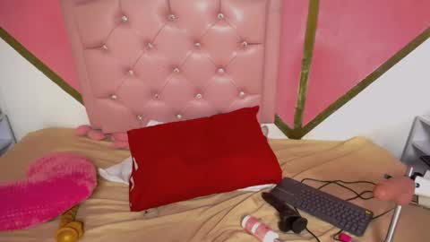 Baby online show from December 19, 2025, 8:49 pm