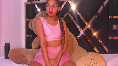 Luci  online show from February 28, 2025, 1:47 am