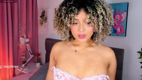 Snapshot of ebony_curly2 chatting on April 27, 2026, 8:07 pm isa online show from April 27, 2026, 8:07 pm