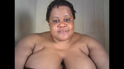 Snapshot of ebony_magixs chatting on October 20, 2025, 7:36 pm ebony_magixs online show from October 20, 2025, 7:36 pm