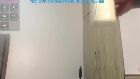 ebony_pearl69 online show from November 12, 2025, 3:40 am