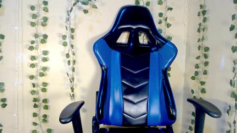 Snapshot of ebony_petite02 chatting on December 7, 2024, 9:06 am ebony_petite02 online show from December 7, 2024, 9:06 am