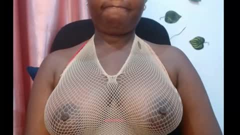 Snapshot of ebony_sexy_queen chatting on September 22, 2025, 1:18 am Racheal online show from September 22, 2025, 1:18 am