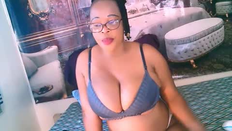 Snapshot of ebonyblooom69 chatting on September 18, 2025, 6:37 am ebonyblooom69 online show from September 18, 2025, 6:37 am
