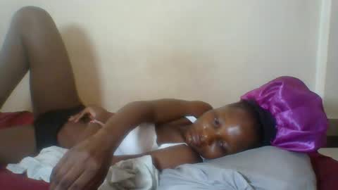 Snapshot of ebonycutegal4 chatting on May 24, 2026, 8:41 am MELLEN online show from May 24, 2026, 8:41 am