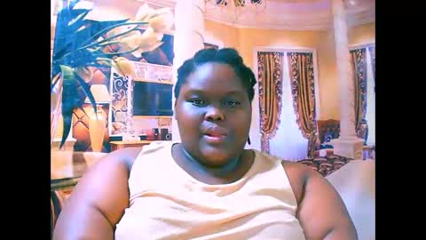 ebonyhotbuns4u2luv online show from September 13, 2025, 9:14 pm