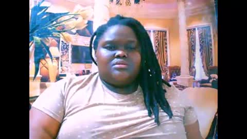 ebonyhotbuns4u2luv online show from September 15, 2025, 9:37 pm