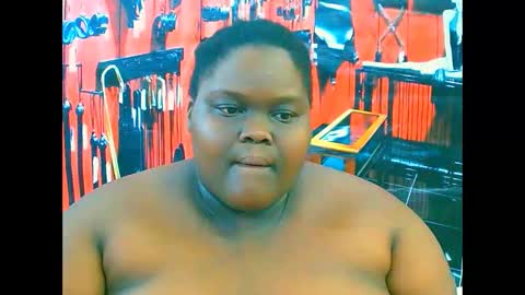 ebonyhotbuns4u2luv online show from October 30, 2025, 7:14 pm