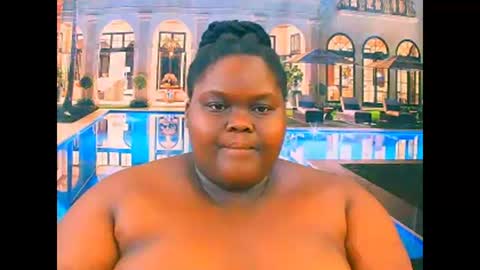 ebonyhotbuns4u2luv online show from December 16, 2025, 9:09 pm