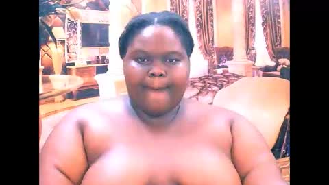 ebonyhotbuns4u2luv online show from January 15, 2026, 11:19 pm