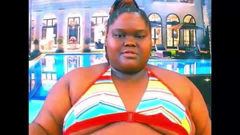 Snapshot of ebonyhotbuns4u2luv chatting on March 22, 2026, 8:51 am ebonyhotbuns4u2luv online show from March 22, 2026, 8:51 am