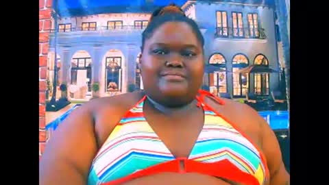 Snapshot of ebonyhotbuns4u2luv chatting on April 11, 2026, 7:45 am ebonyhotbuns4u2luv online show from April 11, 2026, 7:45 am