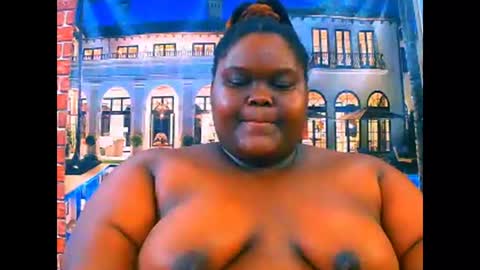 Snapshot of ebonyhotbuns4u2luv chatting on April 14, 2026, 6:52 am ebonyhotbuns4u2luv online show from April 14, 2026, 6:52 am