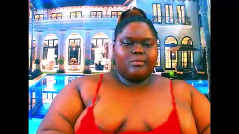 Snapshot of ebonyhotbuns4u2luv chatting on April 15, 2026, 7:04 am ebonyhotbuns4u2luv online show from April 15, 2026, 7:04 am