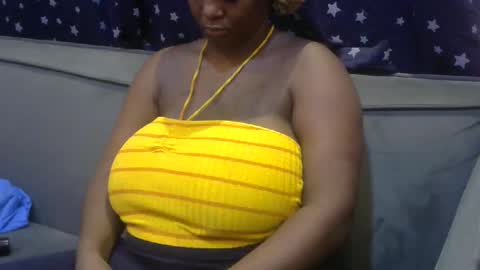 Snapshot of ebonymayahh chatting on April 17, 2026, 7:44 am ebonymayahh online show from April 17, 2026, 7:44 am