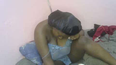 Snapshot of ebonymayahh chatting on April 29, 2026, 5:30 pm ebonymayahh online show from April 29, 2026, 5:30 pm