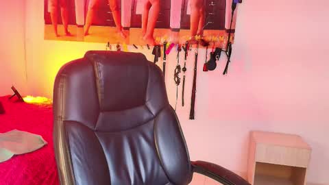 Carmen online show from December 5, 2025, 3:15 am