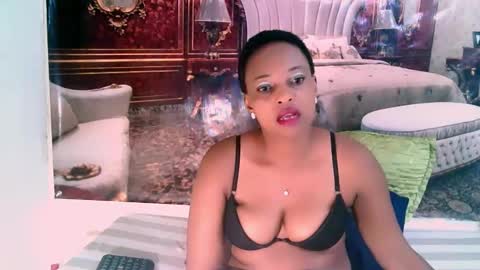 Snapshot of ebonyseductionz chatting on January 20, 2025, 7:14 pm Zammy online show from January 20, 2025, 7:14 pm