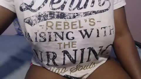 ebonysmiles00 online show from June 3, 2026, 7:08 pm