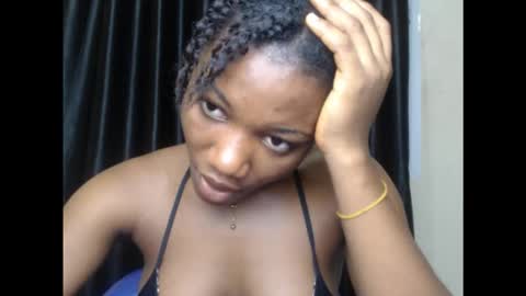 ebonyxxbae online show from October 18, 2025, 10:43 pm