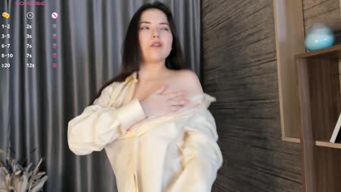 Viola online show from February 6, 2025, 1:21 pm