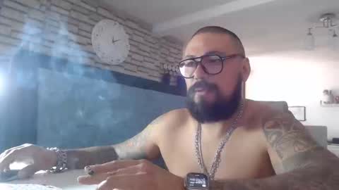 edgarram83 online show from October 13, 2025, 6:08 pm