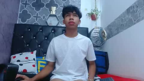 edi_stwix18 online show from April 18, 2026, 11:27 pm