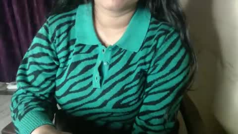 Snapshot of edin_rose chatting on November 29, 2025, 4:32 pm Edin online show from November 29, 2025, 4:32 pm