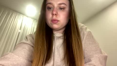 Snapshot of edina77 chatting on March 17, 2026, 6:55 pm Edina online show from March 17, 2026, 6:55 pm