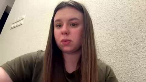 Snapshot of edina77 chatting on April 11, 2026, 6:56 pm Edina online show from April 11, 2026, 6:56 pm