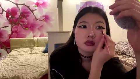 Eri online show from May 20, 2026, 6:25 pm