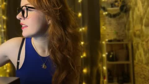 Friendly neighbourhoud redhead  online show from January 16, 2025, 11:27 pm