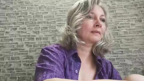 edithmanning online show from September 23, 2025, 5:32 am