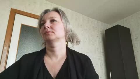 Snapshot of edithmanning chatting on May 16, 2026, 5:48 am edithmanning online show from May 16, 2026, 5:48 am