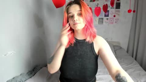 Snapshot of edna_dana chatting on February 18, 2025, 6:37 pm Edna online show from February 18, 2025, 6:37 pm