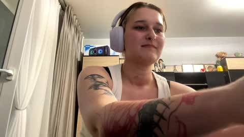 Eva  online show from May 23, 2026, 12:31 pm
