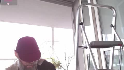 Edo Silver online show from March 10, 2025, 9:21 am