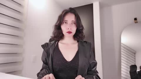 Edranah online show from November 17, 2025, 10:37 pm