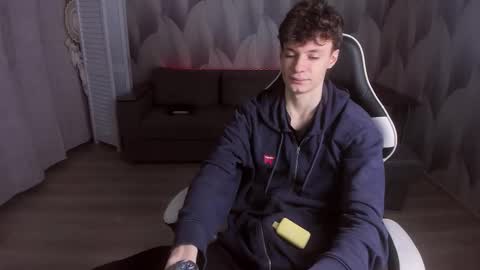 edvardblare online show from October 18, 2025, 5:03 pm