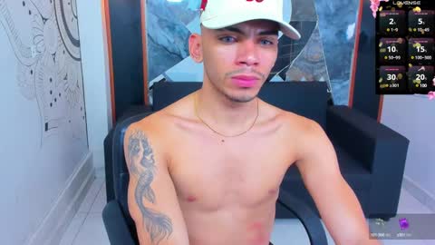 Snapshot of edward_24_ chatting on January 31, 2025, 8:43 am Edward Colleman online show from January 31, 2025, 8:43 am