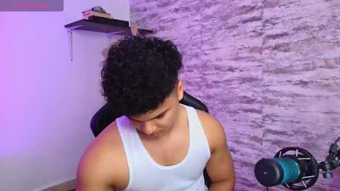 EDWARD CLARCK online show from October 16, 2025, 11:28 pm