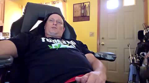 edwardaims_2please online show from September 20, 2025, 5:25 pm