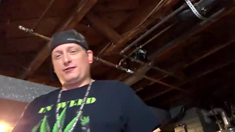 edwardaims_2please online show from October 19, 2025, 6:41 pm