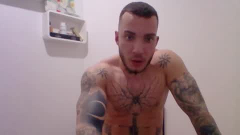 Snapshot of edwardexxxclusive chatting on March 19, 2026, 7:18 pm Edward online show from March 19, 2026, 7:18 pm