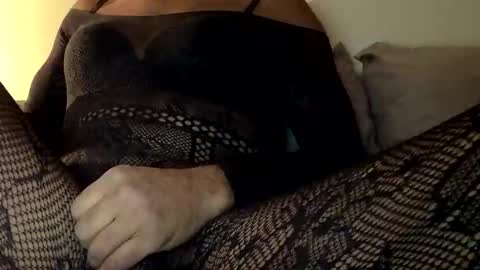 Edwardjojo22 online show from November 21, 2025, 2:10 am