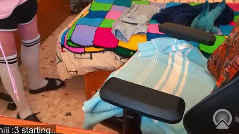 Snapshot of edwarh_01 chatting on February 22, 2026, 11:47 pm Alex online show from February 22, 2026, 11:47 pm