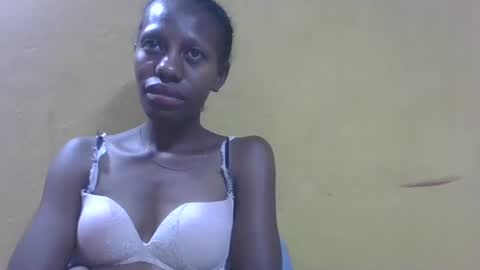 Snapshot of edwige770943 chatting on April 17, 2026, 6:22 pm edwige770943 online show from April 17, 2026, 6:22 pm