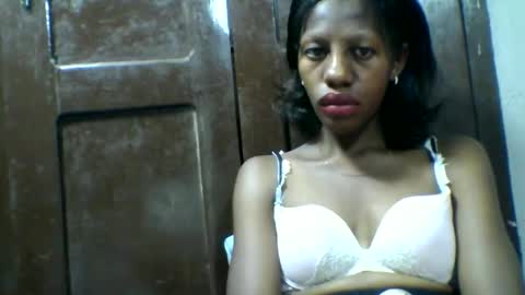 Snapshot of edwige770943 chatting on April 28, 2026, 3:44 am edwige770943 online show from April 28, 2026, 3:44 am